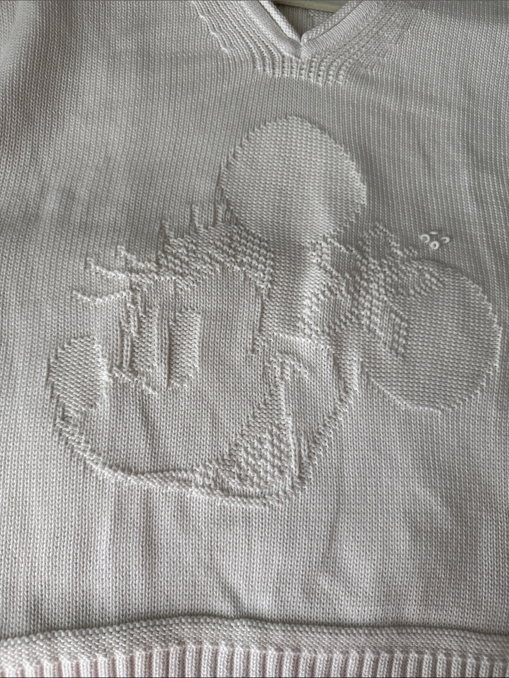 Tommy Bahama Disney white V-Neck Minnie Knit Sweater
